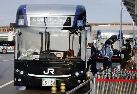 万博、混雑日は帰りのバス予約制 桜島駅行き、「積み残し」対策で