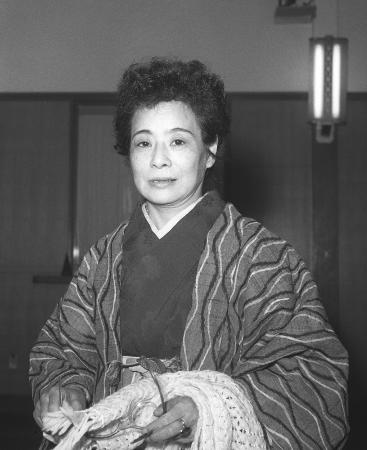 人間襤褸／夕凪の街と人と 大田洋子原爆作品集  /小鳥遊書房/大田洋子（単行本） Amazon.co.jp: 増補新版 人間襤褸/夕凪の街と人と 他11編: 大田