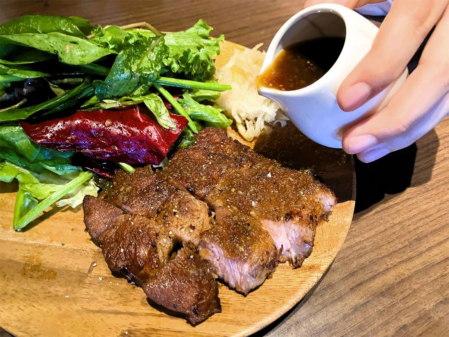 ショウガソースのトンテキ（高知市新本町２丁目のケーニッヒ）