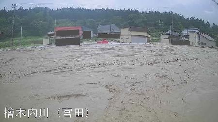 秋田で大雨、河川氾濫 緊急安全確保、26人救助へ | 高知新聞