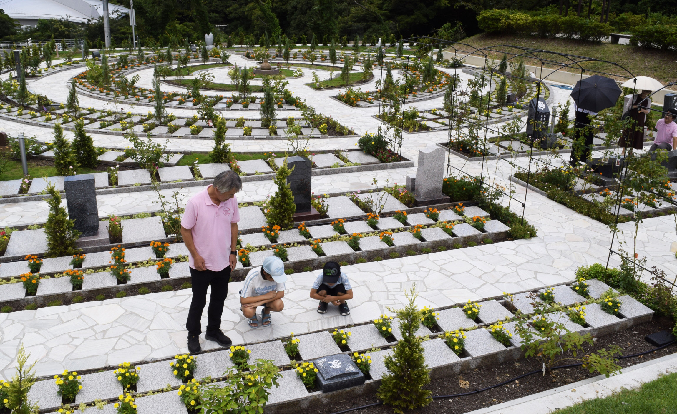 噴水、バラの花ヨーロッパの庭園ではありません 高知県内初の施設が