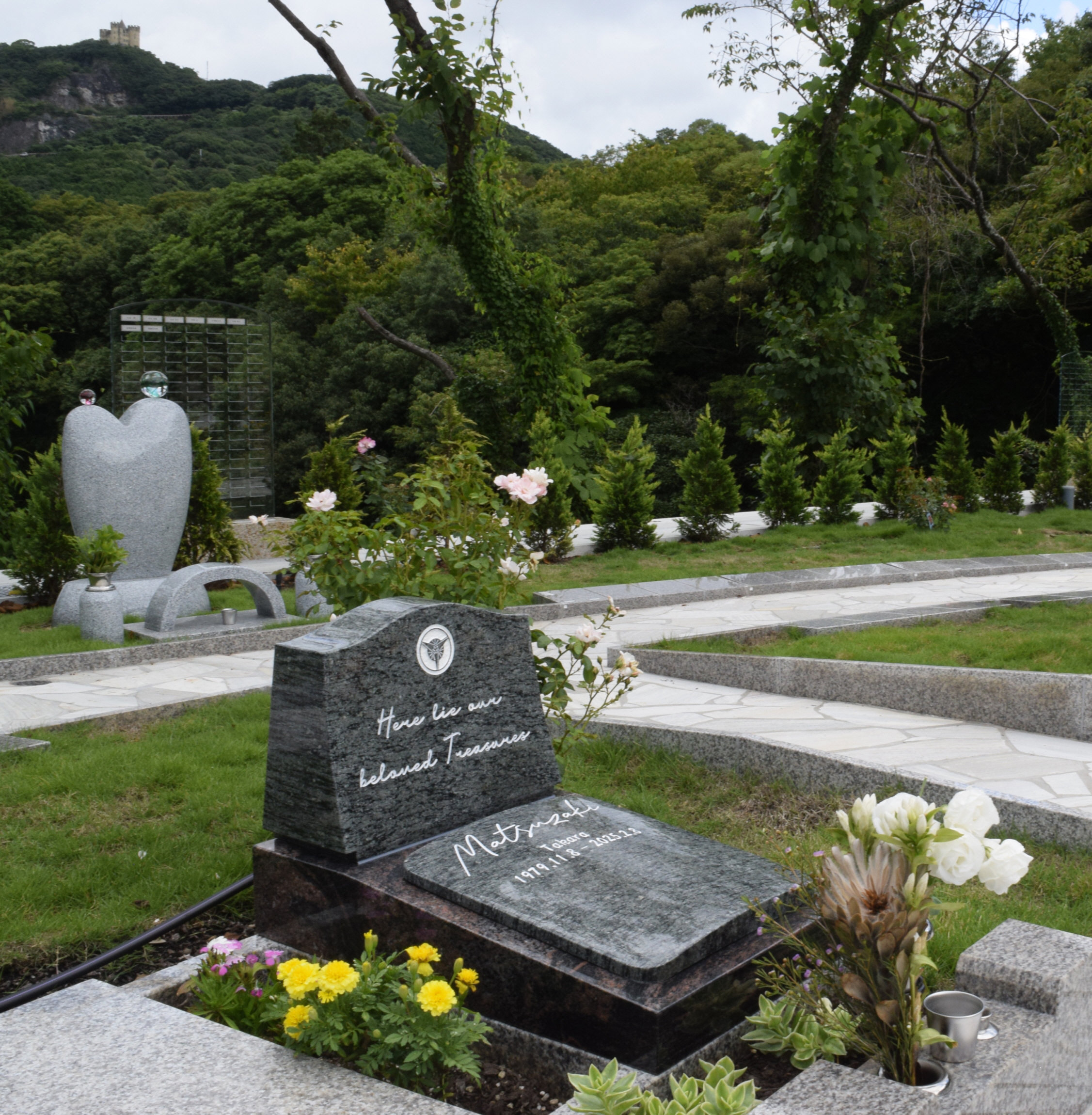 噴水、バラの花ヨーロッパの庭園ではありません 高知県内初の施設が