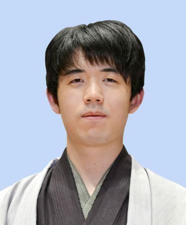藤井聡太、5連覇へ白星発進 将棋の竜王戦が開幕 | 高知新聞
