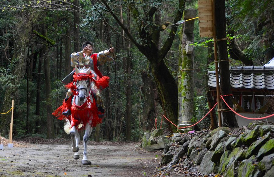 人馬一体の流鏑馬が奉納された野根八幡宮秋祭り（東洋町野根）
