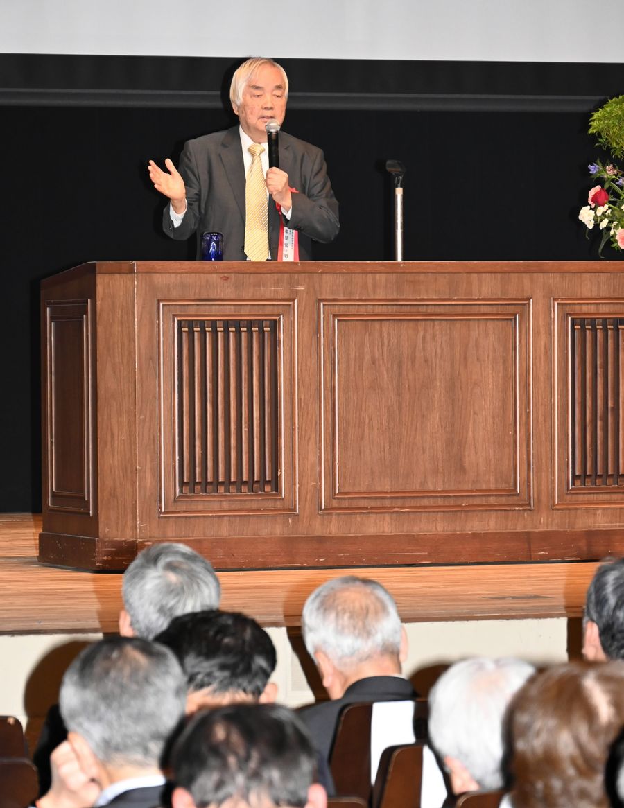 農業などの活性化を訴える都築冨士男社長（高知市本町４丁目）