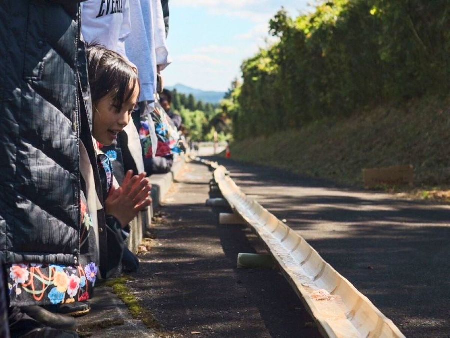 大分県のグループがチャレンジした4031メートルの記録達成の様子(2023年10月、大分県竹田市=「竹姫」提供)