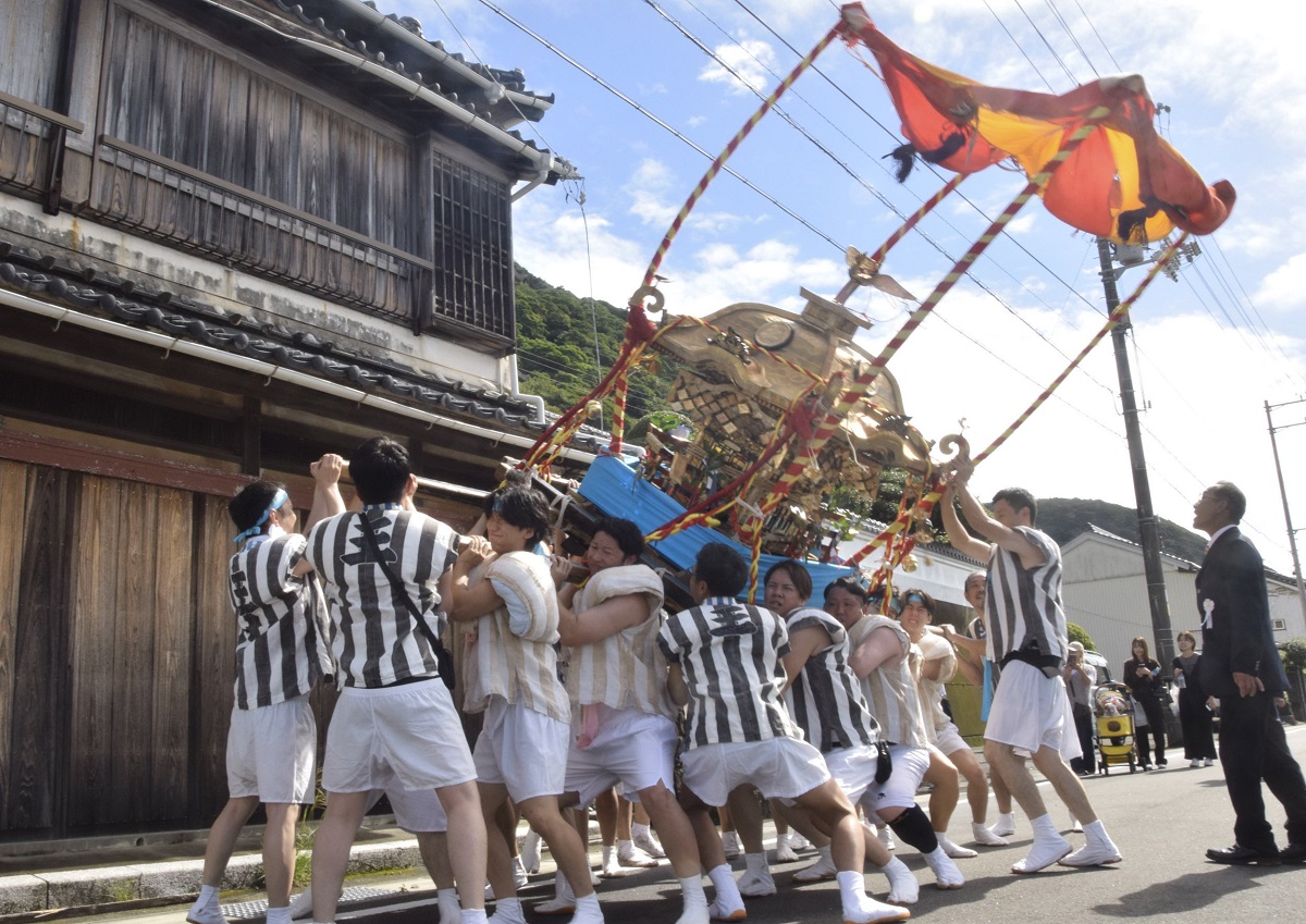 よーわ、ゆーえ、え、どっこいえ、ゆーえ（この世が平和でありますよう