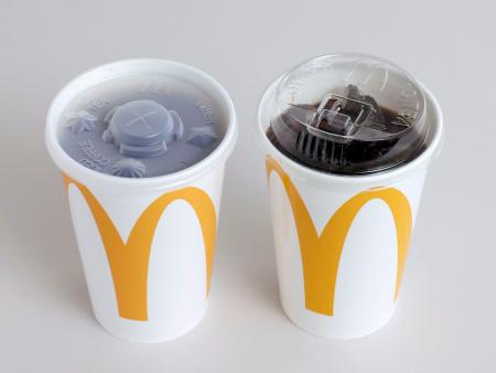 McDonald マクドナルド　ストローディスペンサー マクドナルド、紙製ストローに切り替え…横浜など30店舗 : 読売新聞