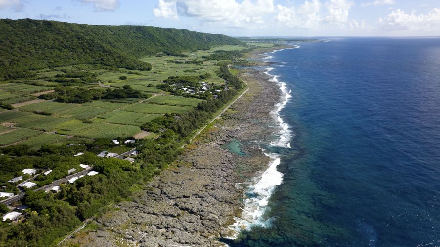 「日本ジオパーク」に認定された鹿児島県の「喜界島」(喜界島ジオパーク推進協議会提供)