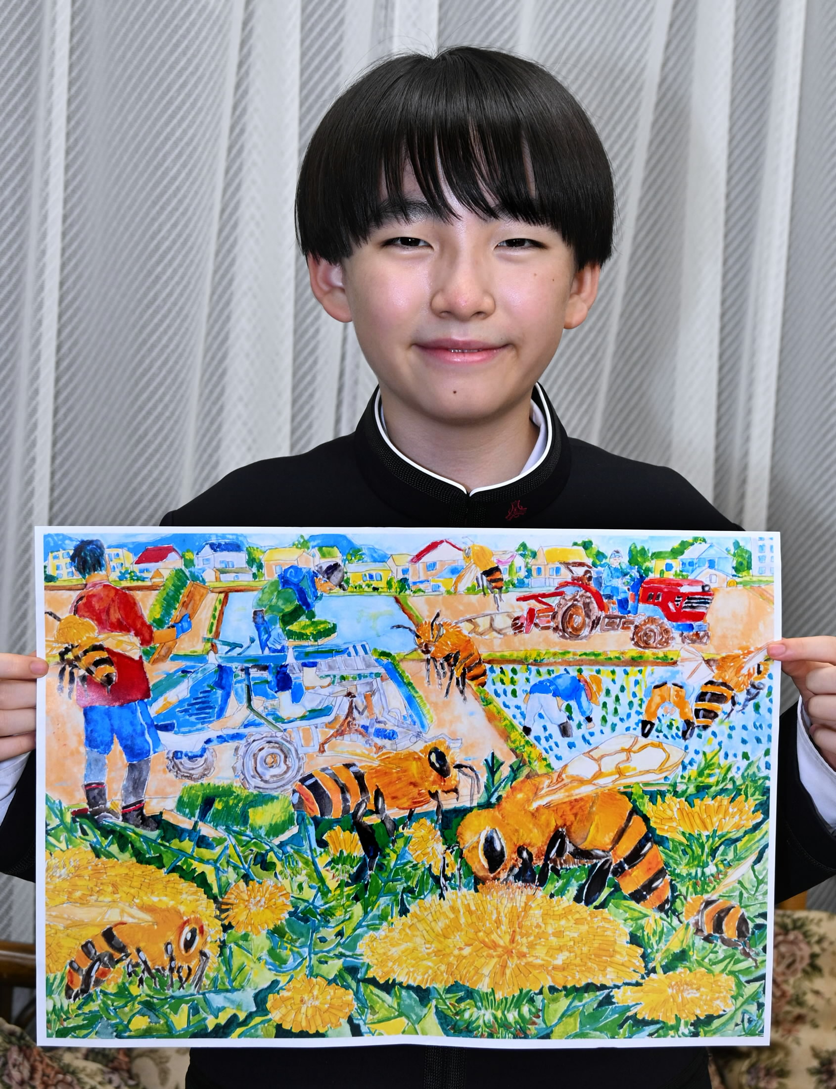 毛の質感まで再現 高知市の小6竹内さん ミツバチ画コンクールで大賞
