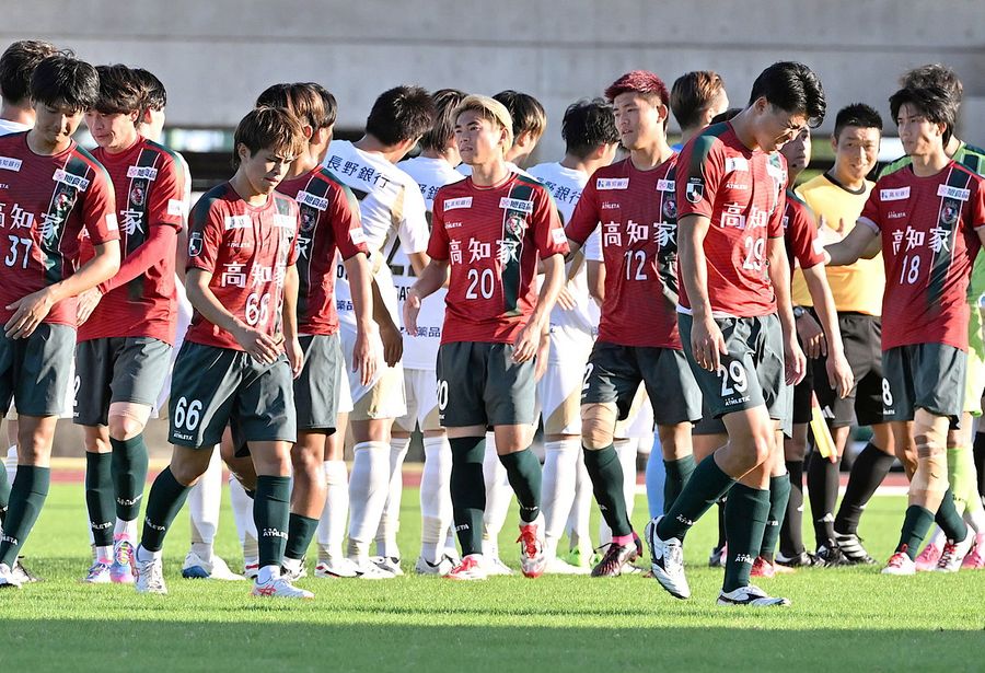 残り３試合、これからが本番。すべてをかけて自力で勝ち点を取りに行こう。波瀾万丈のＪ初年度にふさわしいじゃないか。サポーターも最後まで後押しする、覚悟はできている
