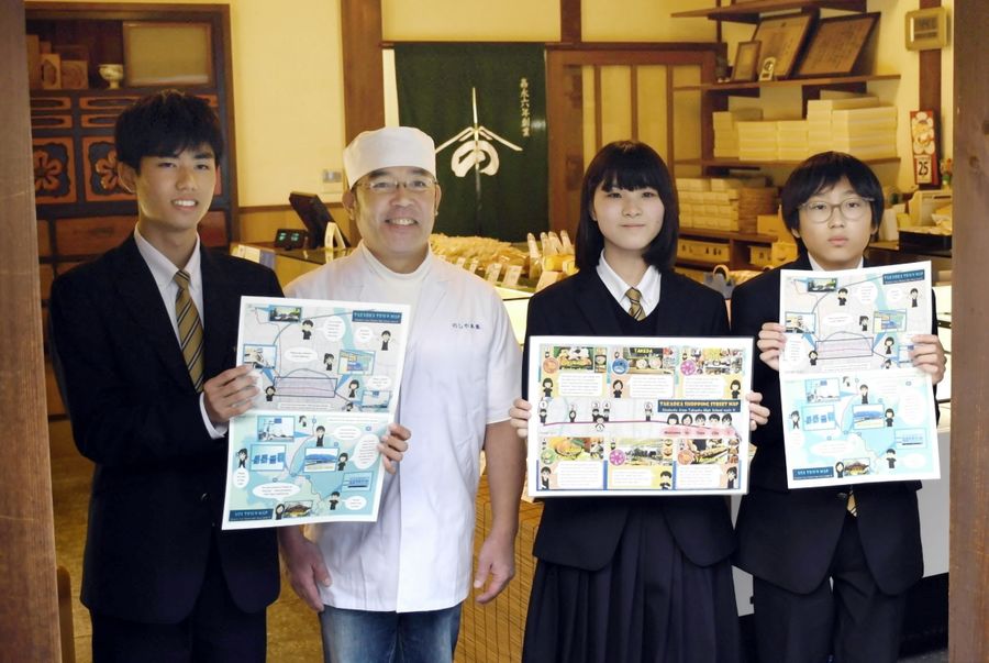 高岡高校の生徒が作製した外国人遍路客向けの商店街マップ（土佐市高岡町乙）