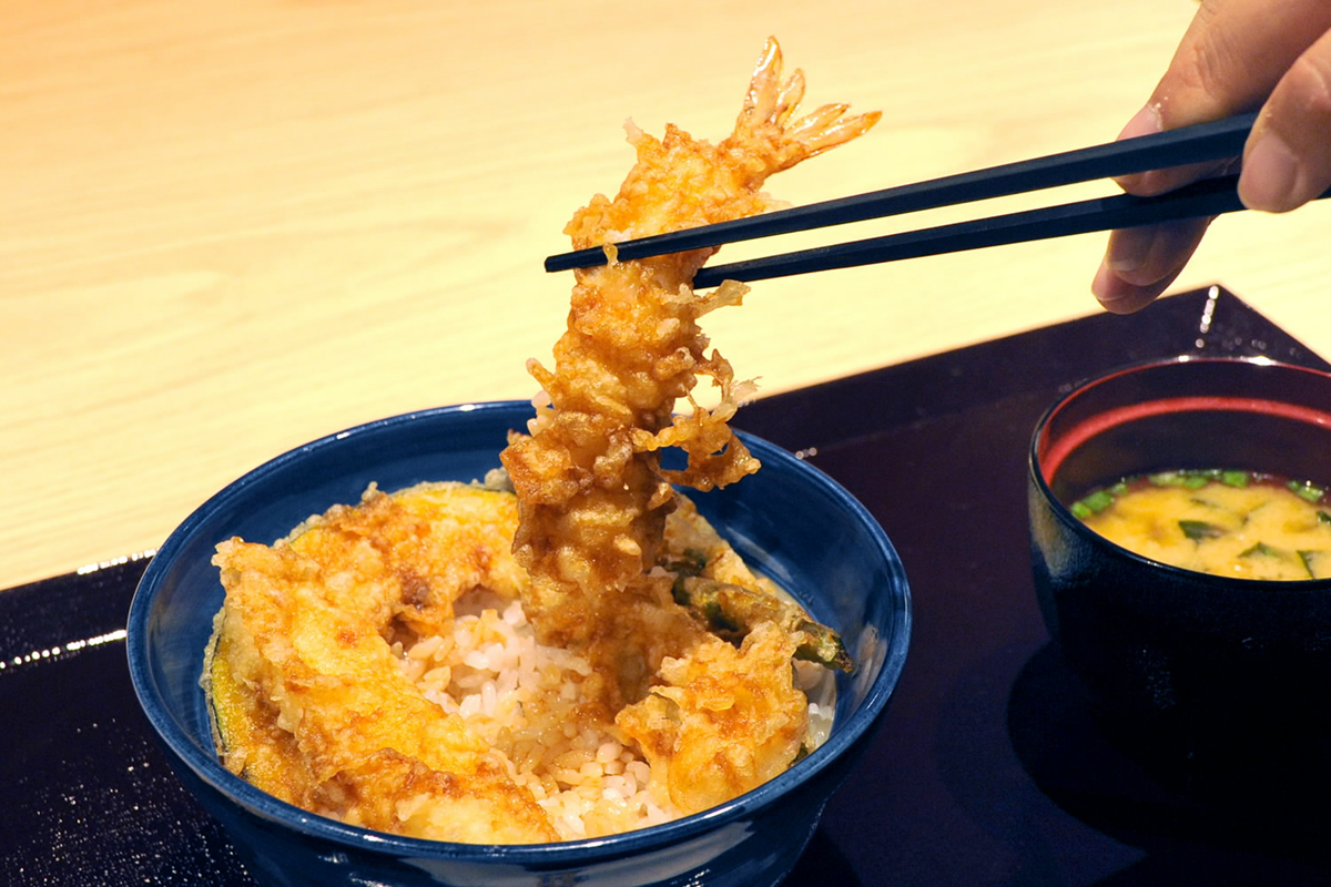 てんや 天丼てんや】ボリューム満点で大満足！「海老といかの上天丼（1人前