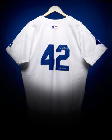 大谷ユニホーム、5千万円で落札 背番号「42」 | 高知新聞