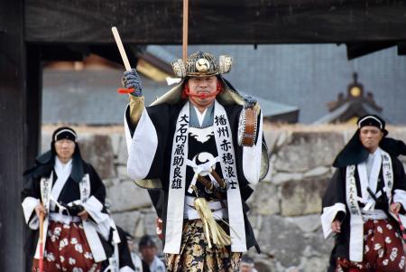 赤穂浪士 片岡千恵蔵主演】赤穂浪士 | 宅配DVDレンタルのTSUTAYA DISCAS