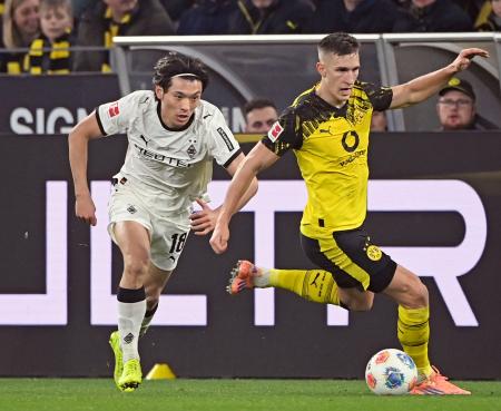 地のサッカー ボルシアMG町野は後半途中から サッカーのドイツ1部 | 高知新聞