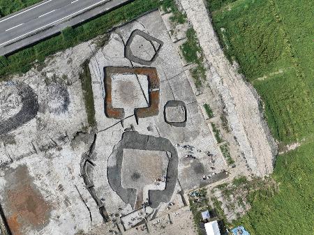 前方後方墳は滋賀発祥？ 3世紀前半に「原型」、2基 | 高知新聞