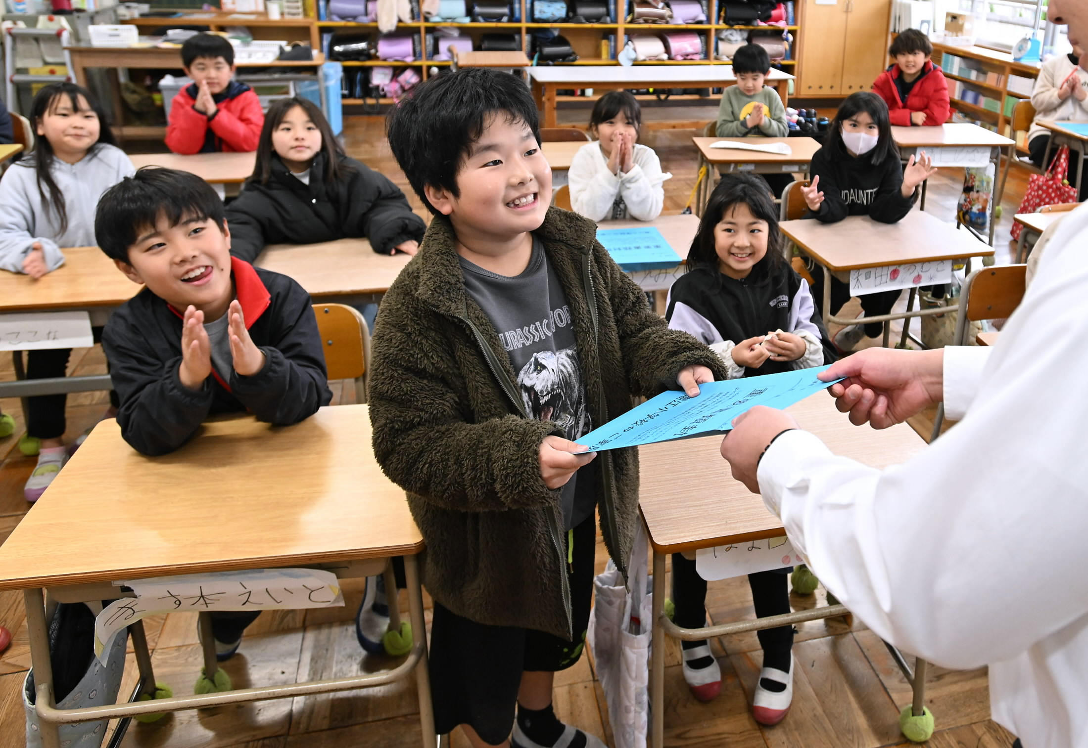 やっほー！ さあ、冬休みだ！ 小中学校で終業式 高知県内 | 高知新聞