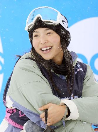 キムホノ 肩負傷のキムは五輪出場へ スノボHP、3連覇目指す | 高知新聞