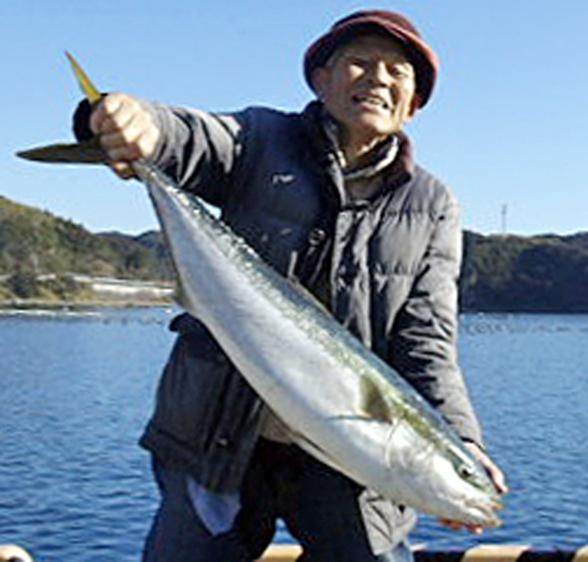 あしずり港で90センチブリ アジ泳がせ―魚信 高知の釣り情報 2026