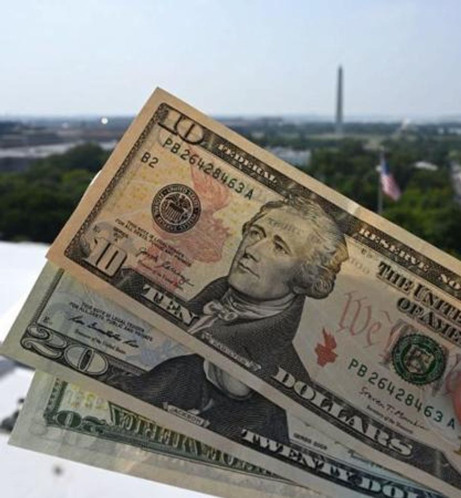 ＮＹ円、一時１５５円６０銭 為替介入警戒で２円超急伸 | 高知新聞