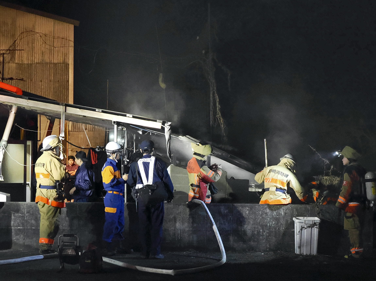 須崎市で連続不審火か 自転車置き場焼く | 高知新聞