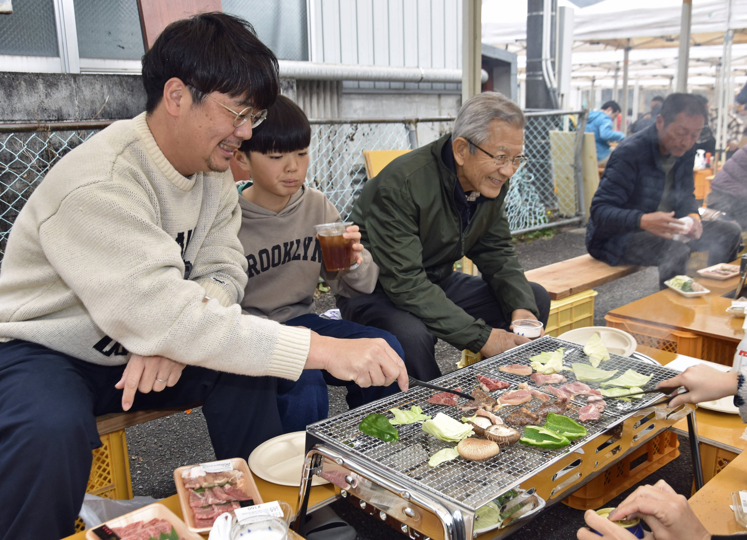 鉄板焼き　ガスグリラー　幅６０cm　奥行４５cm　全周フチ　イベント　秋冬春祭り 楽天市場】ガスグリドル プレス鉄板焼 マッチ点火式 TS-75 都市ガス