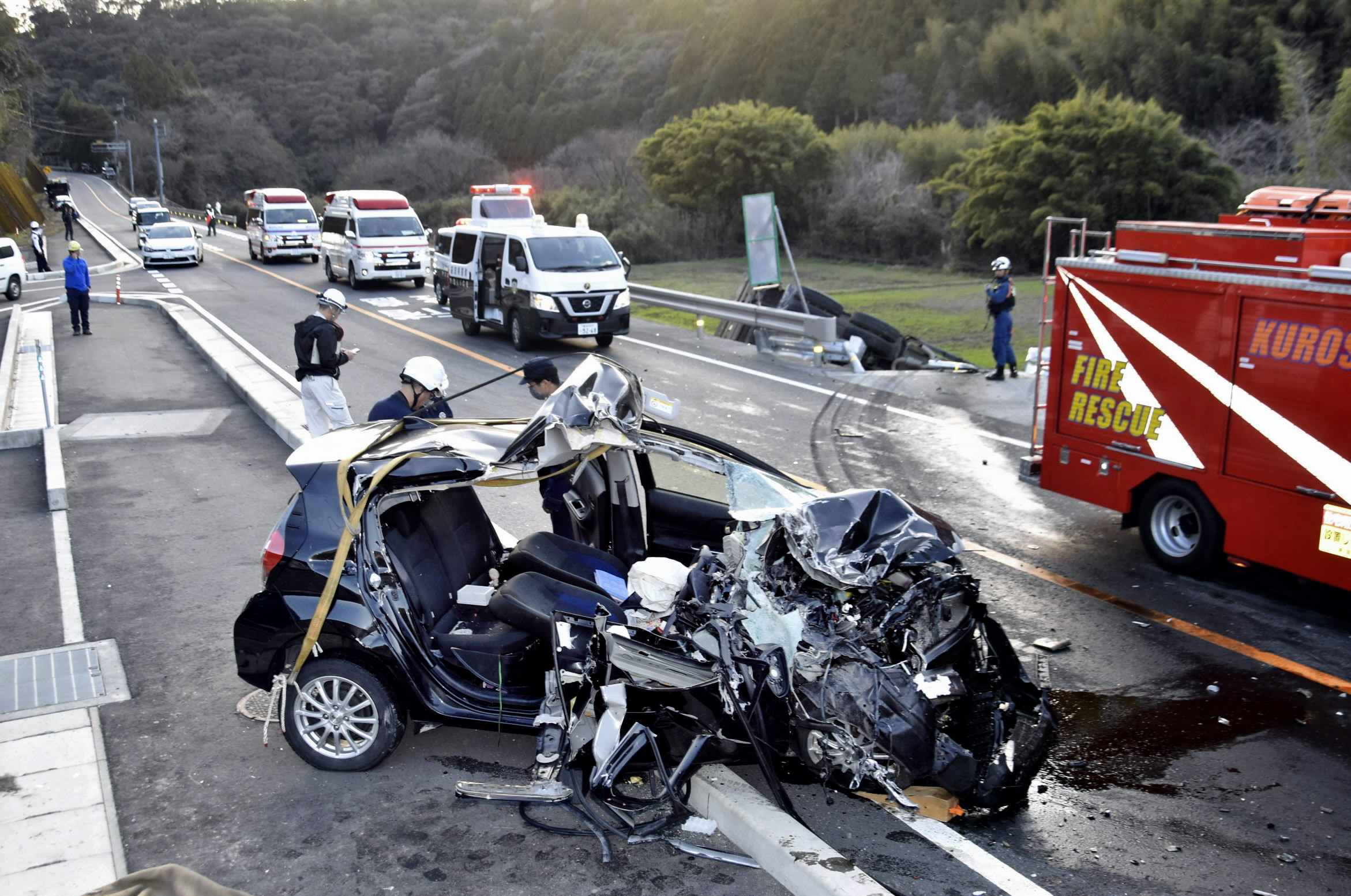 トラックと正面衝突 乗用車運転の女性が死亡 高知県黒潮町の国道
