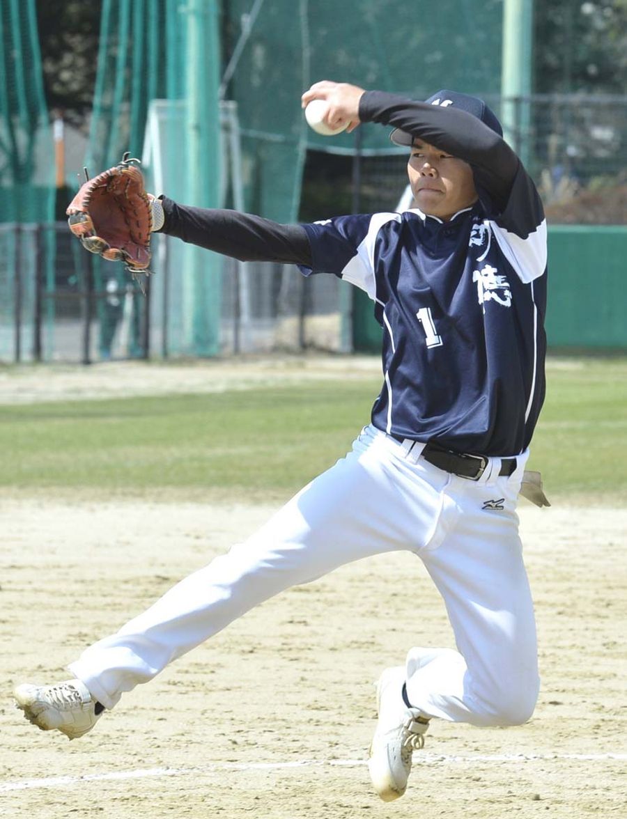 白石工打線を完封した明徳の左腕弘田（春野ソフトボール専用球場）