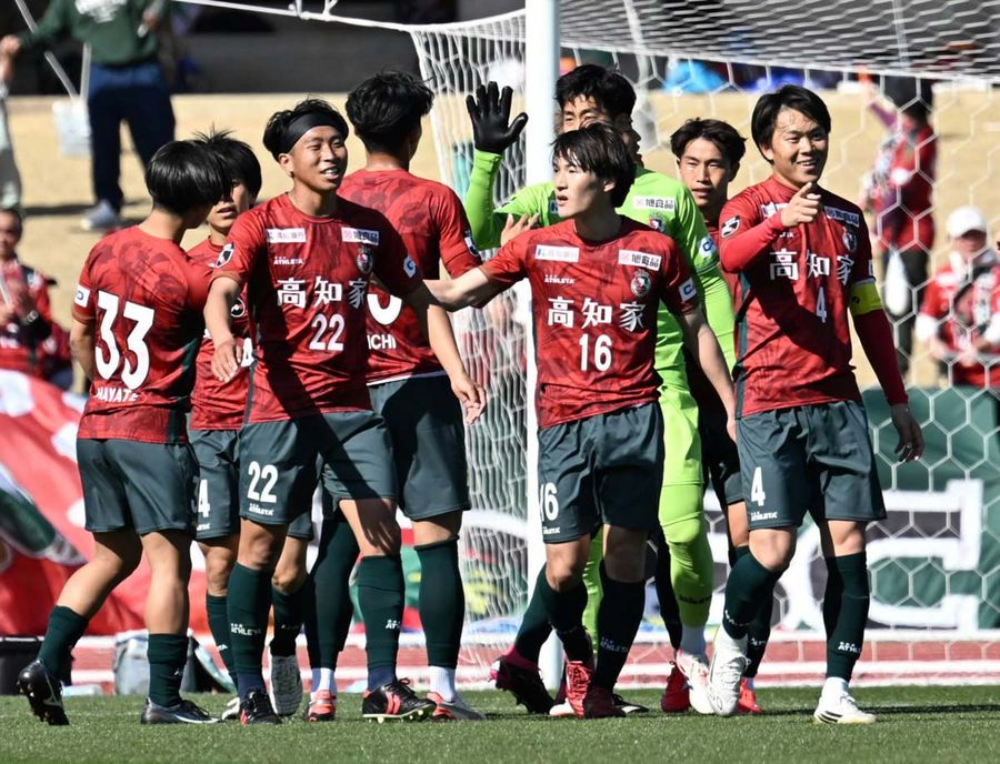 前節でＪ２今治に２―０で完勝した高知Ｕ。今節も勝って、愛媛勢から連勝といきたい（１４日、春野陸上競技場）