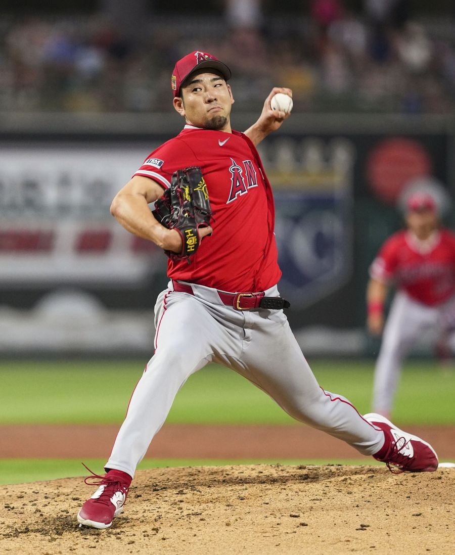 ロイヤルズとのオープン戦に先発したエンゼルスの菊池雄星投手＝３月１９日、サプライズ（共同）