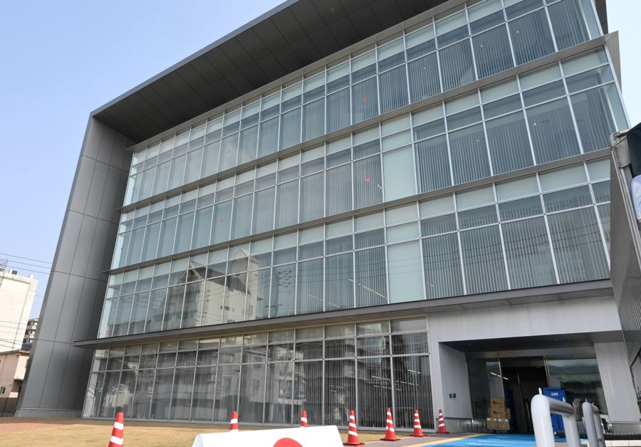 落成した高知工科大学データ&イノベーション学群の新校舎