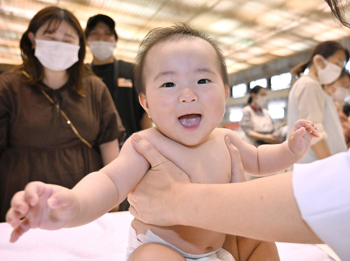 写真特集】すくすく健やかに 第92回赤ちゃん会・高知会場 | 高知新聞